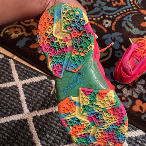 Lebron Fruity Pebbles - Picture 3 of 3